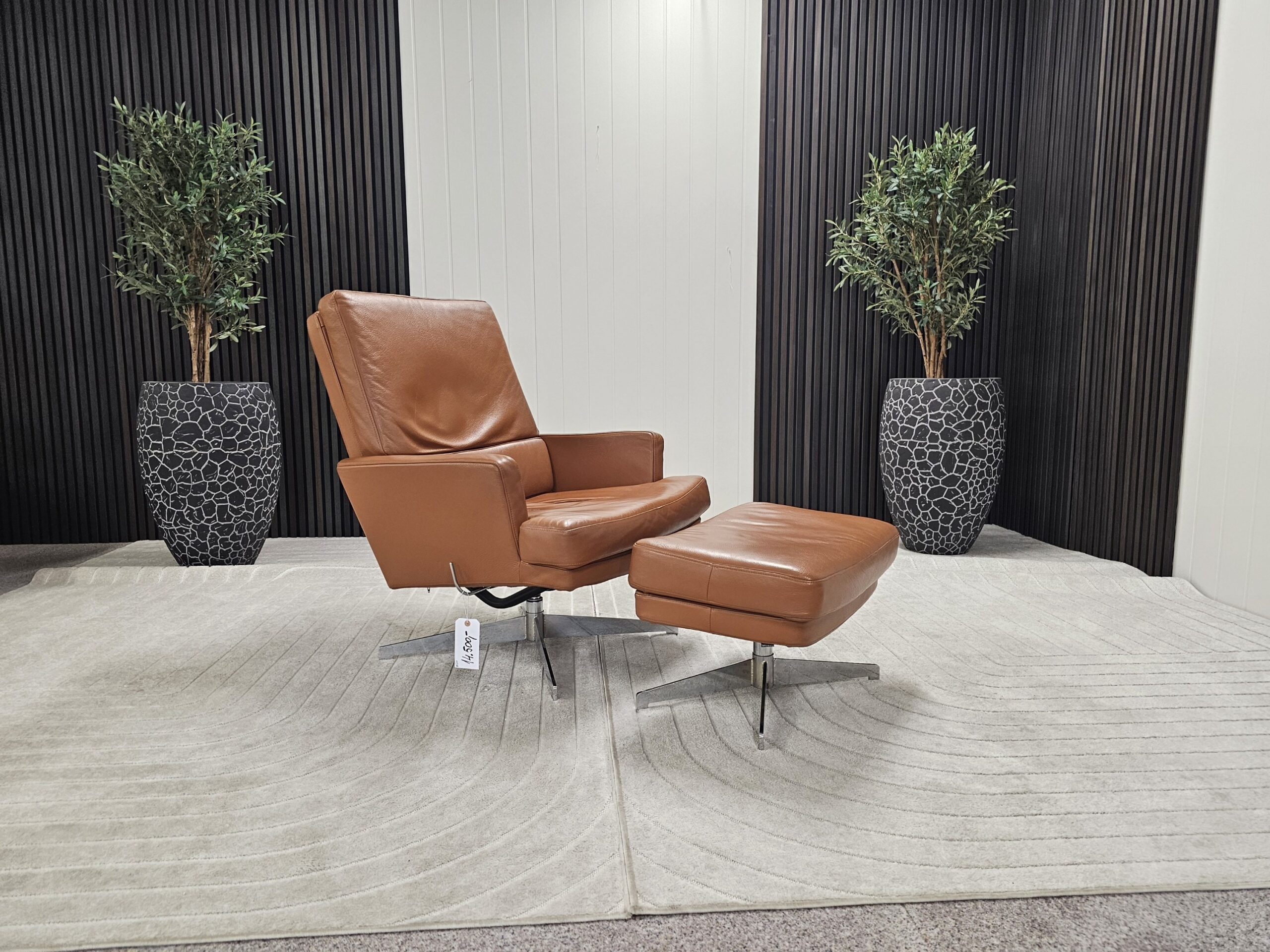 Vintage Bolia lenestol med krakk - Bilde 3