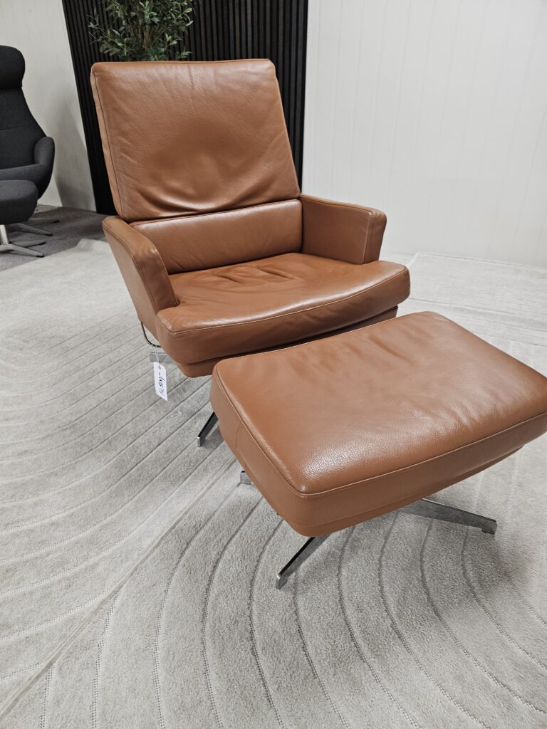 Vintage Bolia lenestol med krakk