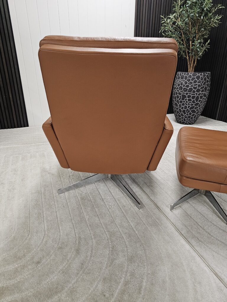 Vintage Bolia lenestol med krakk