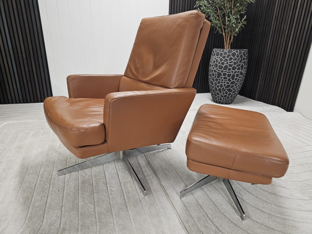 Vintage Bolia lenestol med krakk