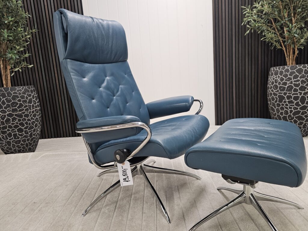 Stressless® Metro Cross lenestol med krakk