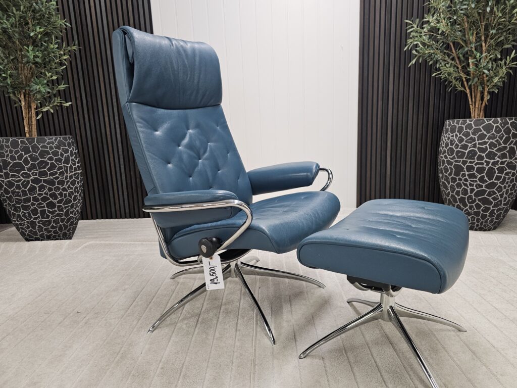 Stressless® Metro Cross lenestol med krakk