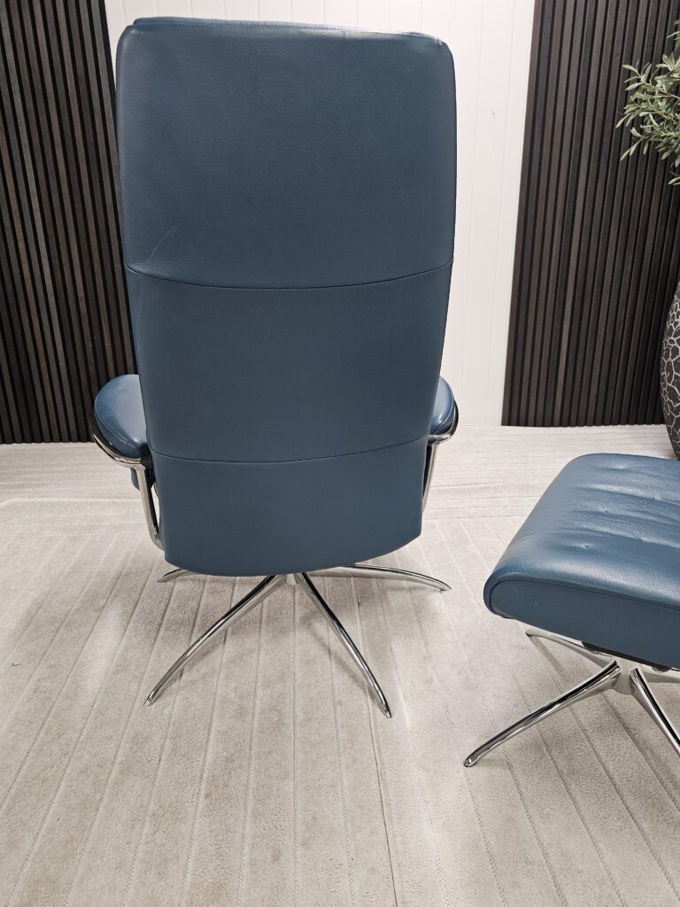 Stressless® Metro Cross lenestol med krakk