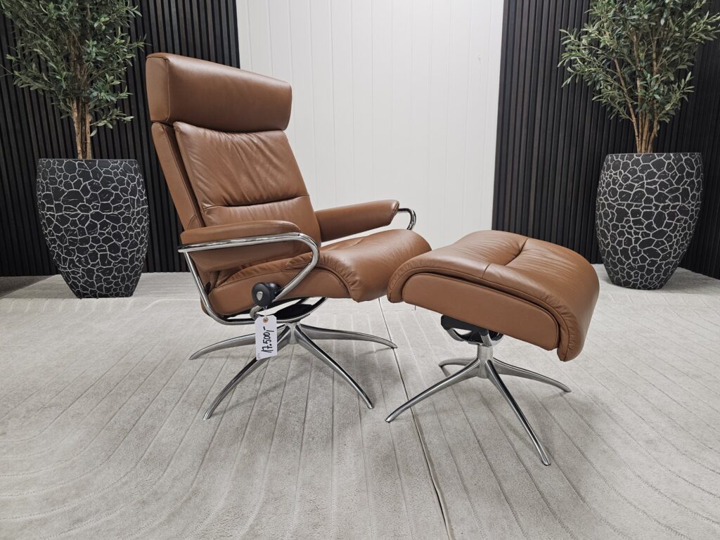 Stressless® Tokyo Star lenestol med krakk