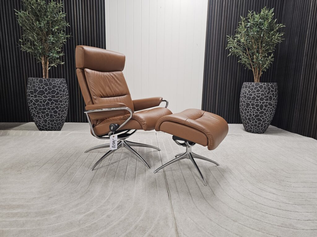 Stressless® Tokyo Star lenestol med krakk