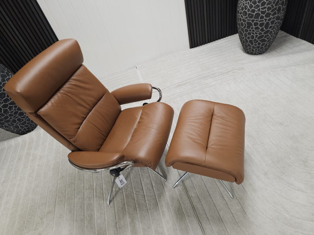 Stressless® Tokyo Star lenestol med krakk