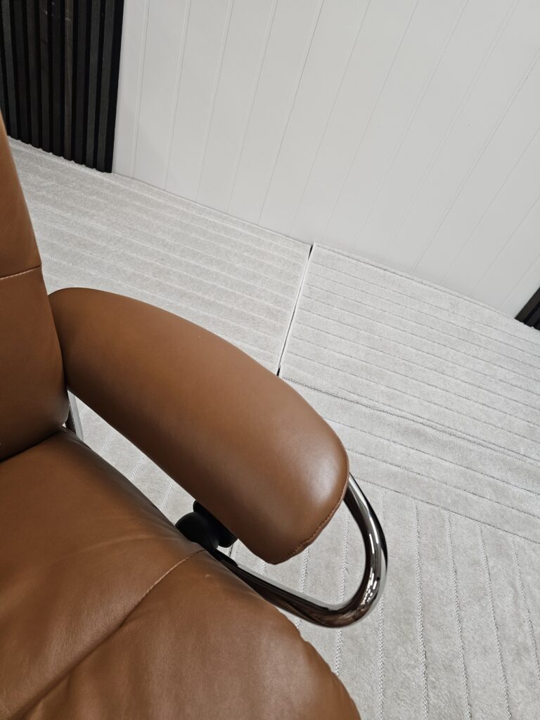 Stressless® Tokyo Star lenestol med krakk
