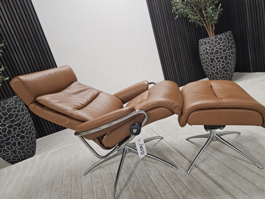 Stressless® Tokyo Star lenestol med krakk
