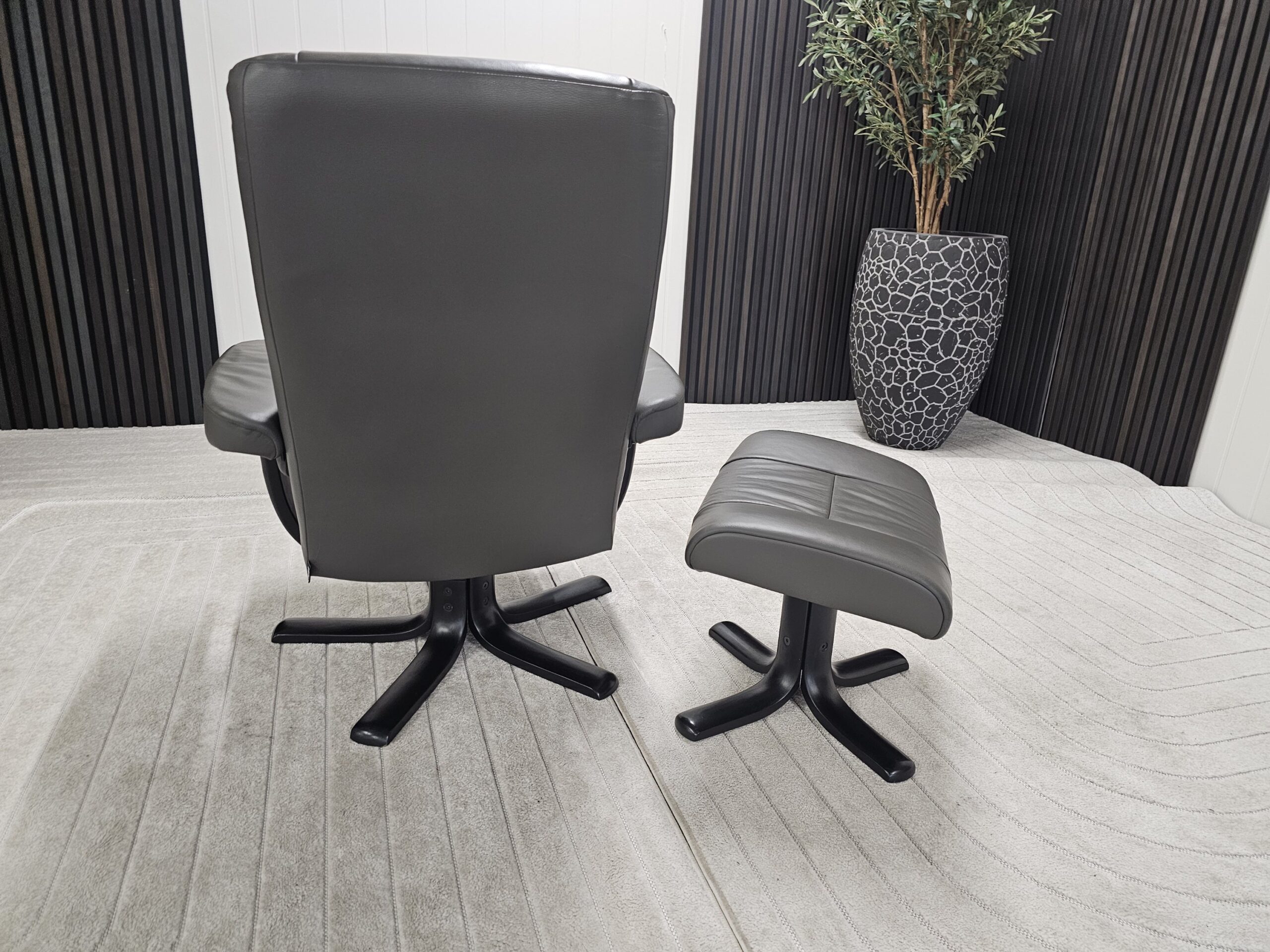 IMG Nordic lenestol med krakk - Bilde 6