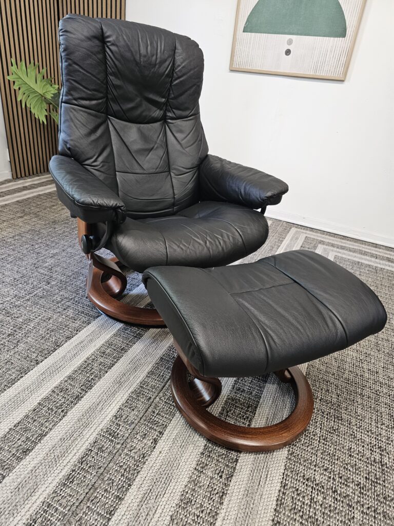 Stressless® Mayfair lenestol med krakk