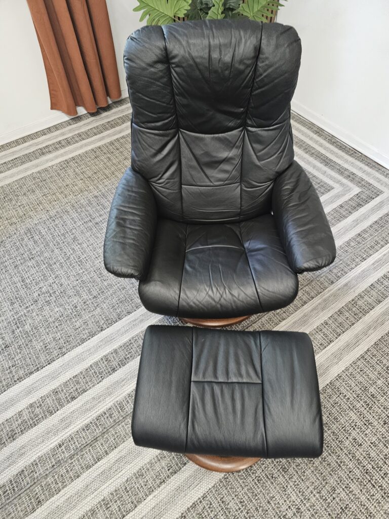 Stressless® Mayfair lenestol med krakk