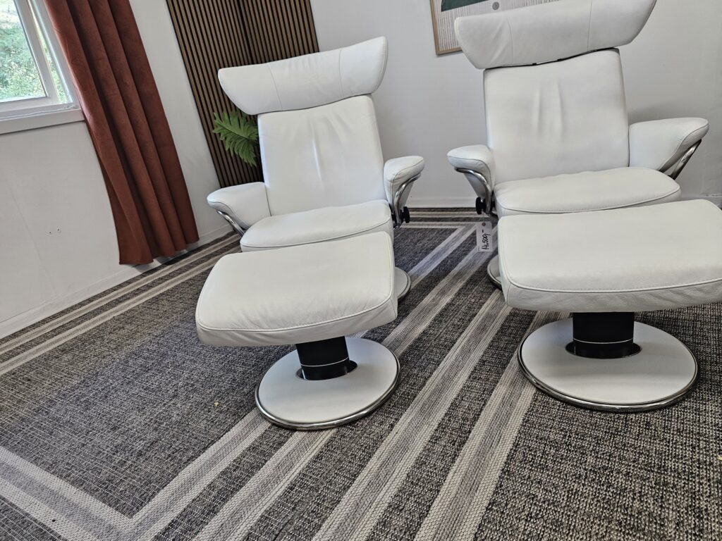 2 stk. Stressless® Blues lenestoler med krakker