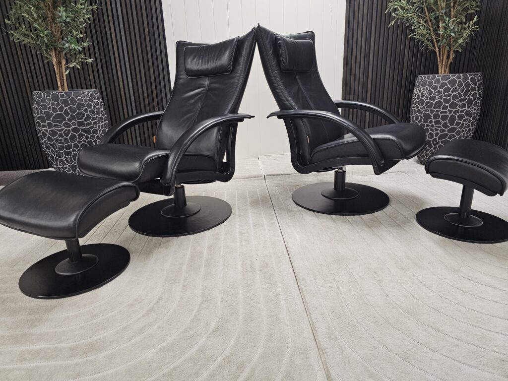 2 stk. Brunstad Delta Swing lenestoler med krakk