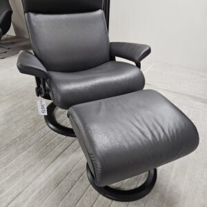 Stressless® Aura Signature lenestol med krakk - Bilde 4