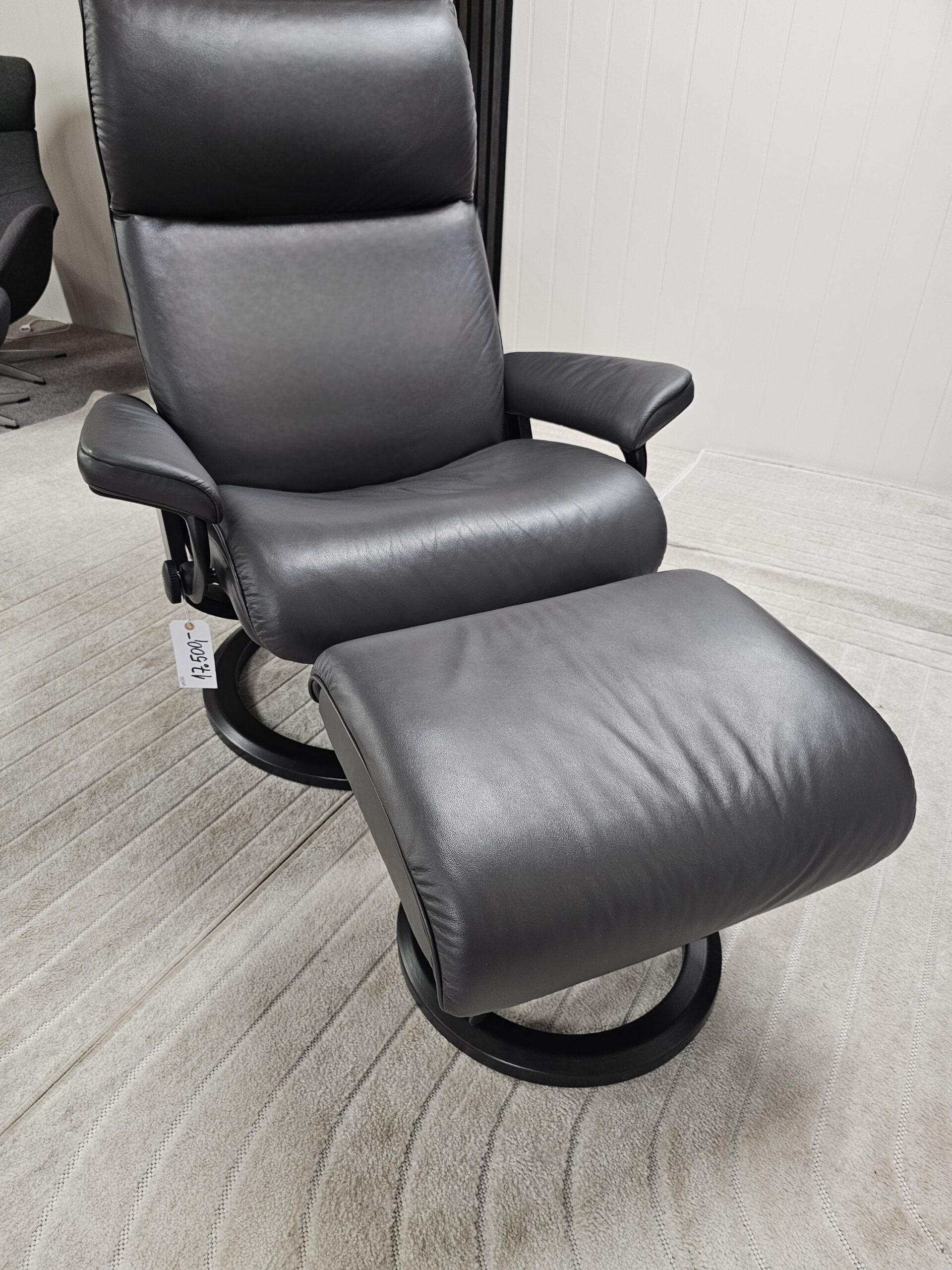 Stressless® Aura Signature lenestol med krakk - Bilde 4