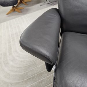 Stressless® Aura Signature lenestol med krakk - Bilde 7