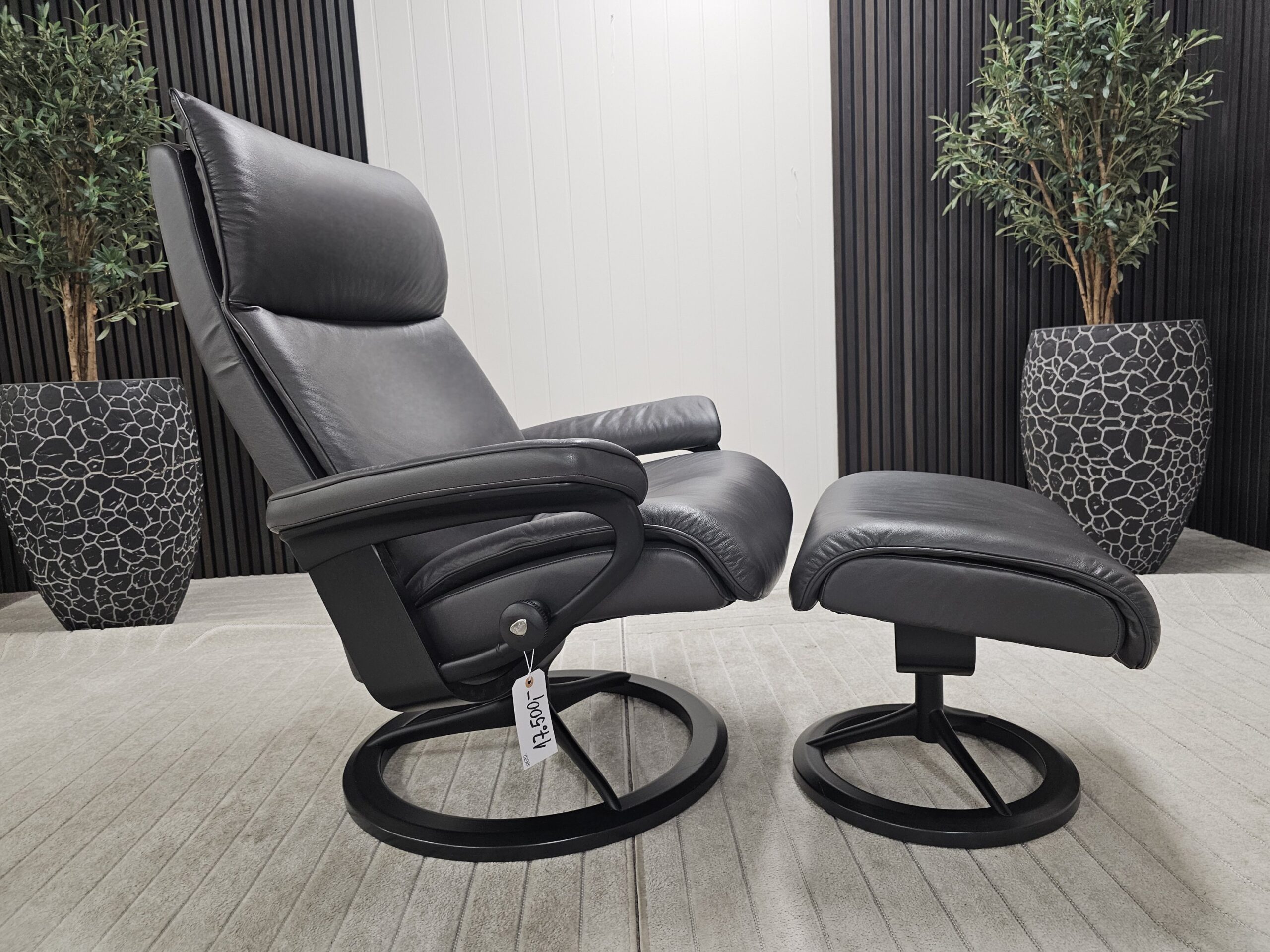 Stressless® Aura Signature lenestol med krakk - Bilde 3