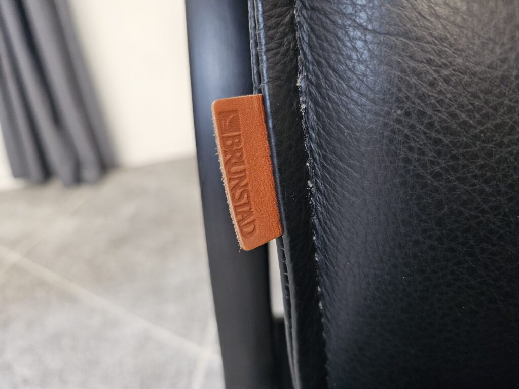 Brunstad Delta Motion lenestol med krakk