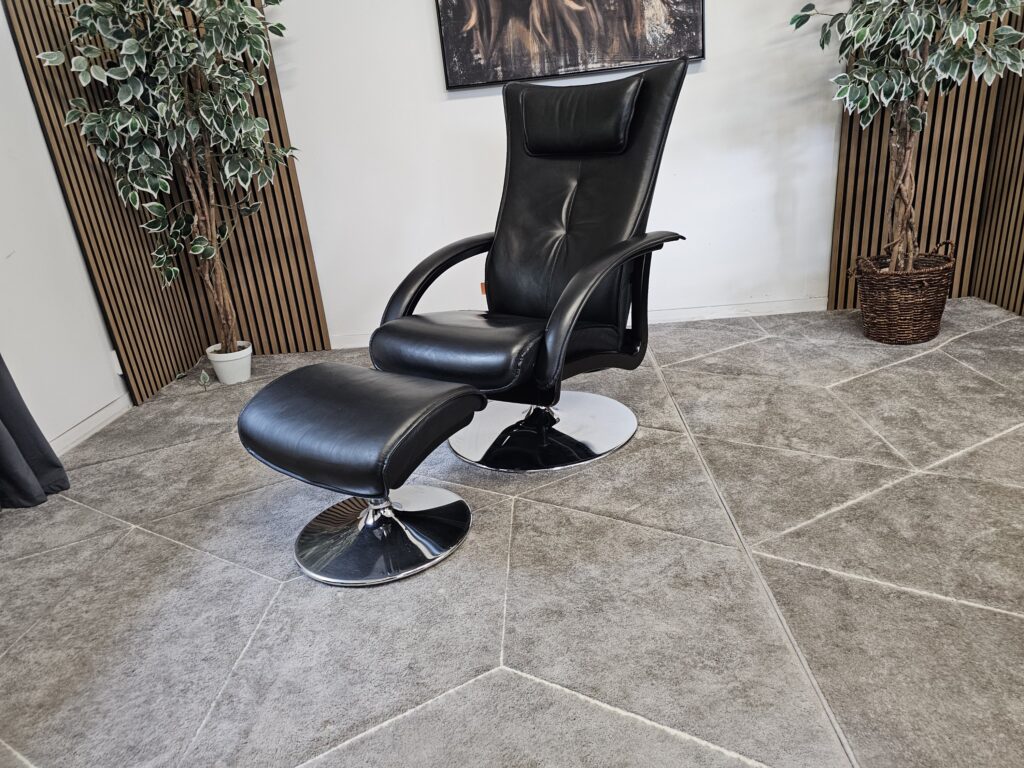 Brunstad Delta Motion lenestol med krakk