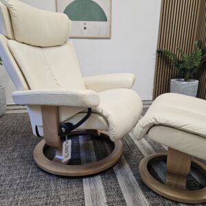 Stressless® Magic lenestol med krakk - Bilde 1