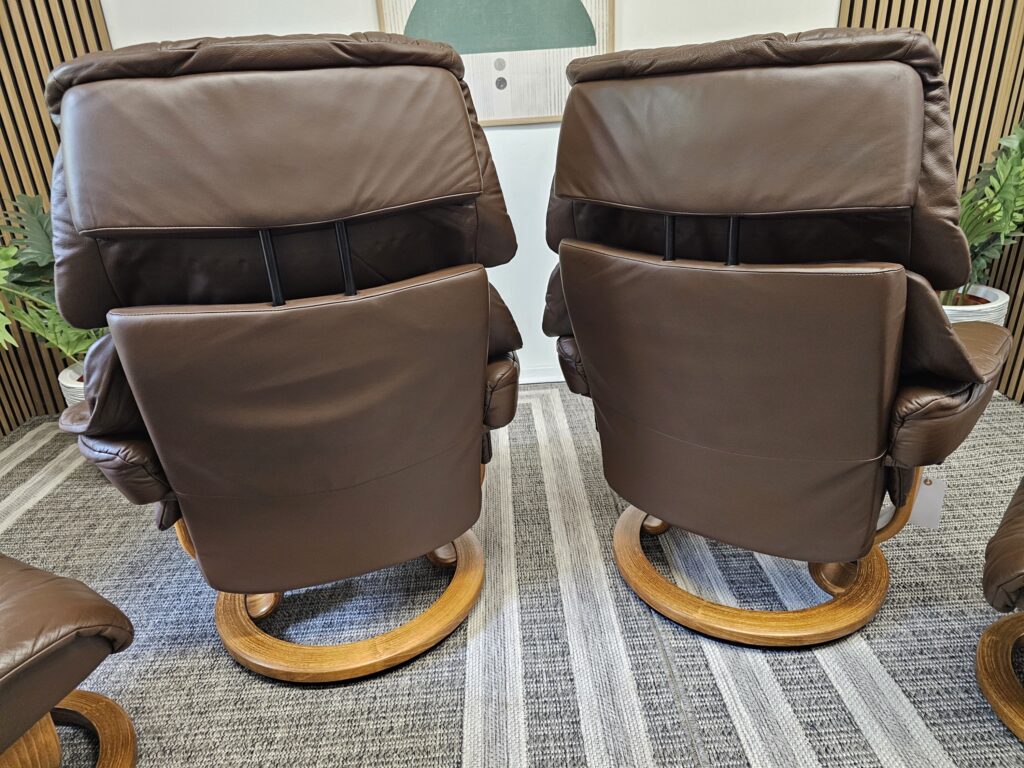 2 stk. Stressless® Reno lenestoler med krakk