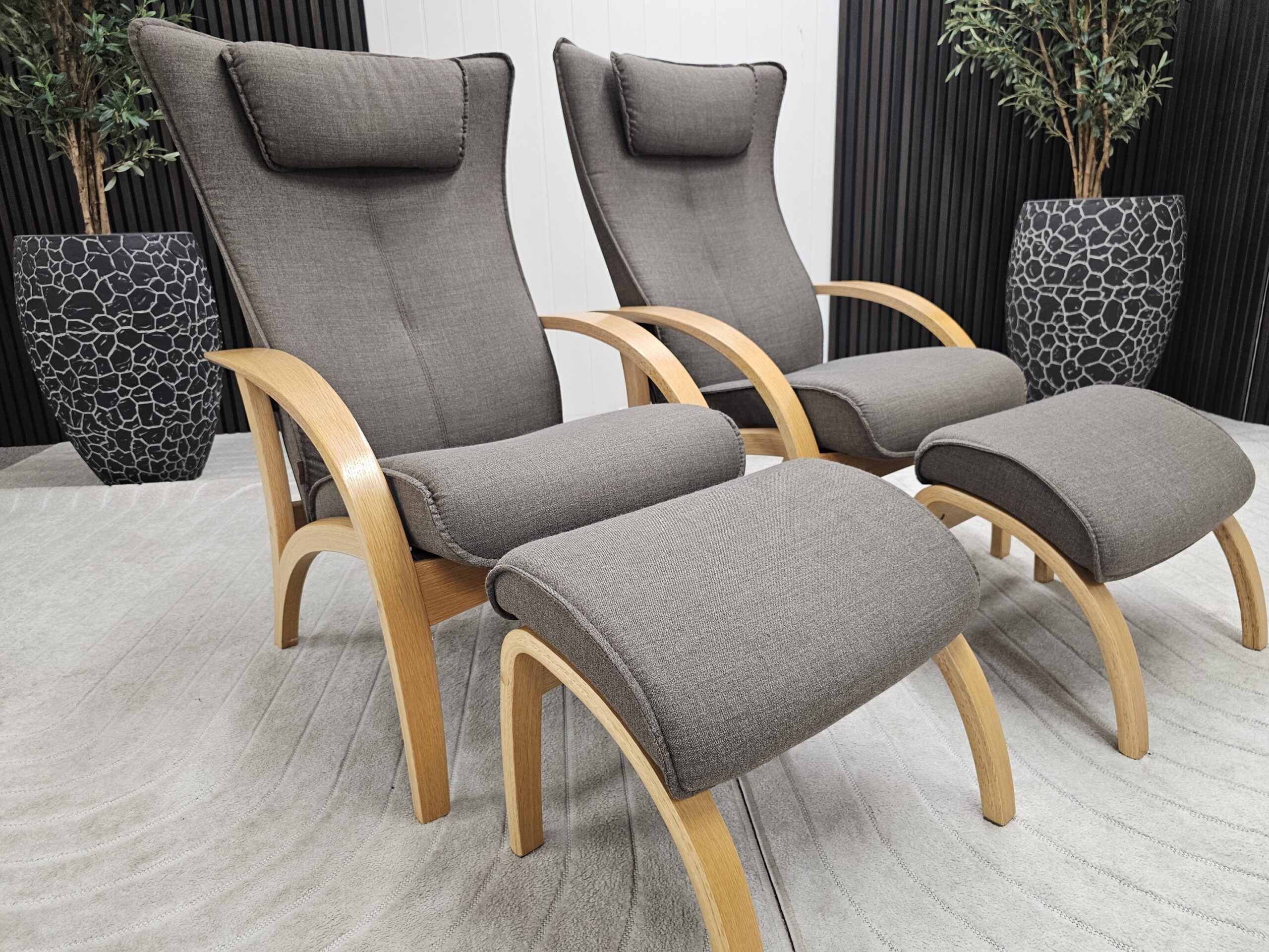 2 stk Brunstad Delta Adventure lenestoler med krakk - Bilde 1