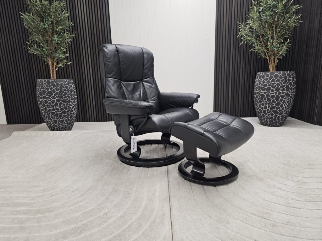 Stressless® Mayfair lenestol med krakk