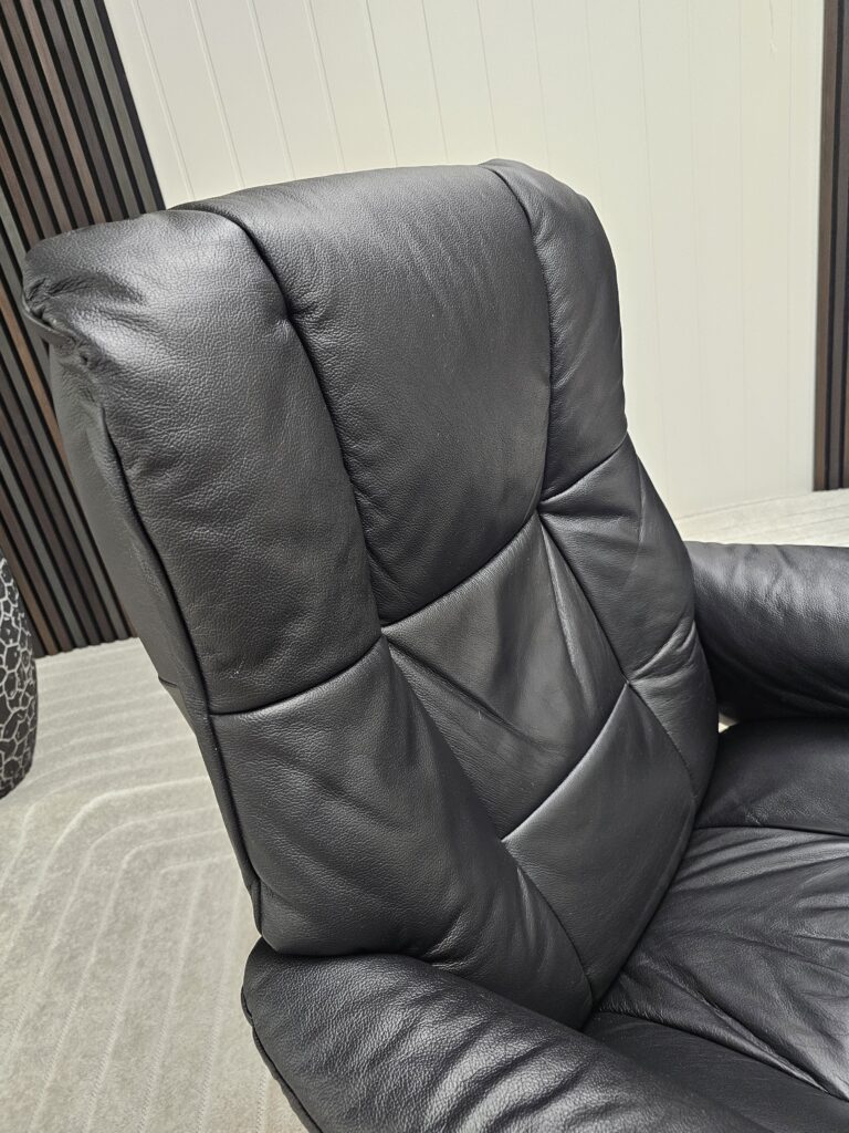Stressless® Mayfair lenestol med krakk
