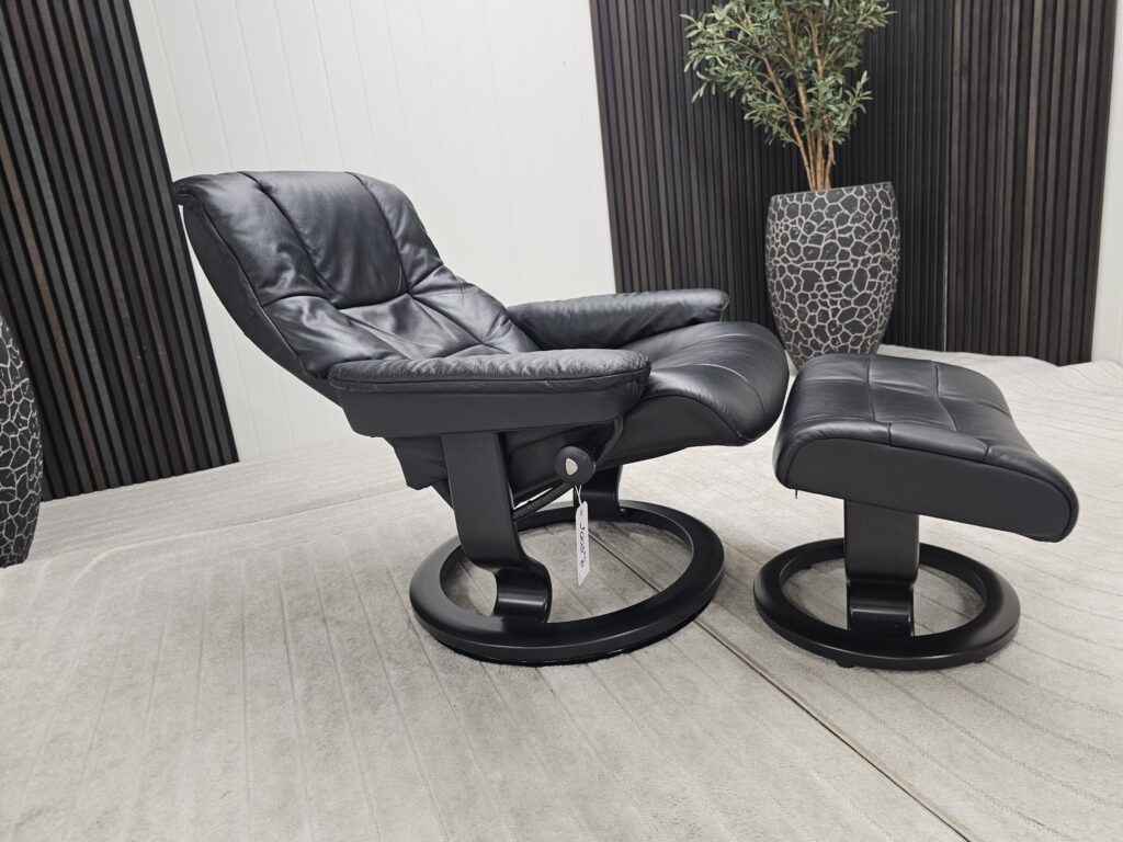 Stressless® Mayfair lenestol med krakk
