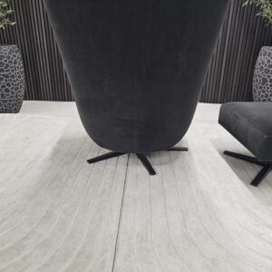 Slettvoll Echo lenestol med krakk - Bilde 8