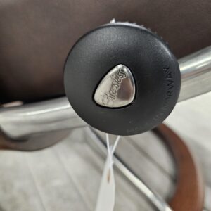 Stressless® Skyline Signature lenestol med krakk - Bilde 13