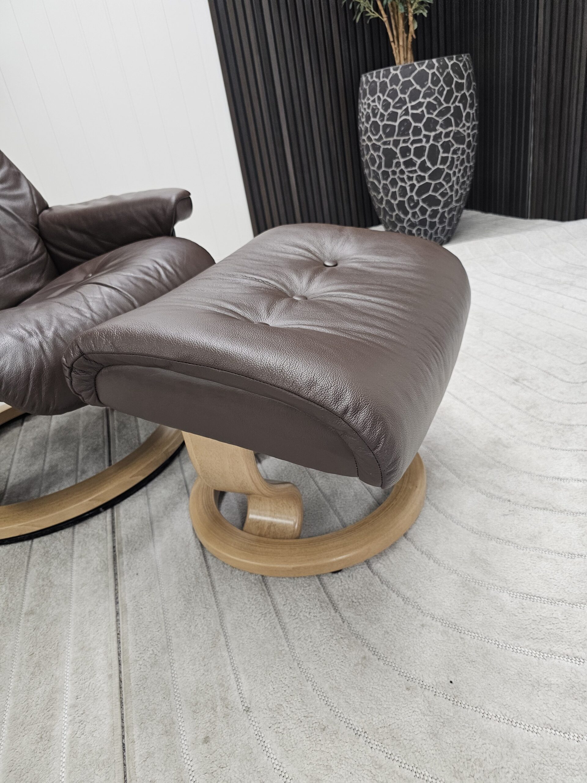 Stressless® Sky lenestol med krakk - Bilde 15