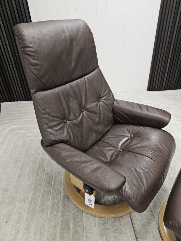 Stressless® Sky lenestol med krakk