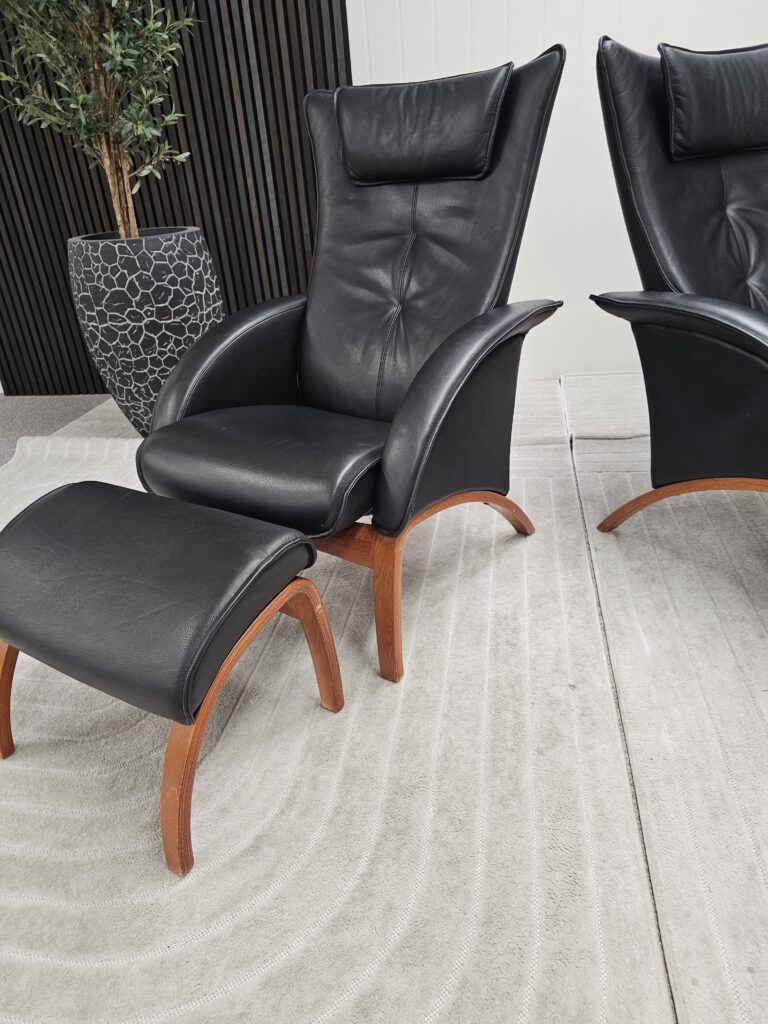 2 stk. Brunstad Delta Legend lenestoler med krakk