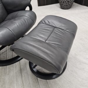 Stressless® Mayfair Signature lenestol med krakk - Bilde 7