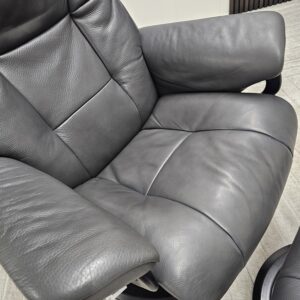 Stressless® Mayfair Signature lenestol med krakk - Bilde 13