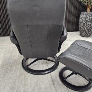 Stressless® Mayfair Signature lenestol med krakk - Bilde 15
