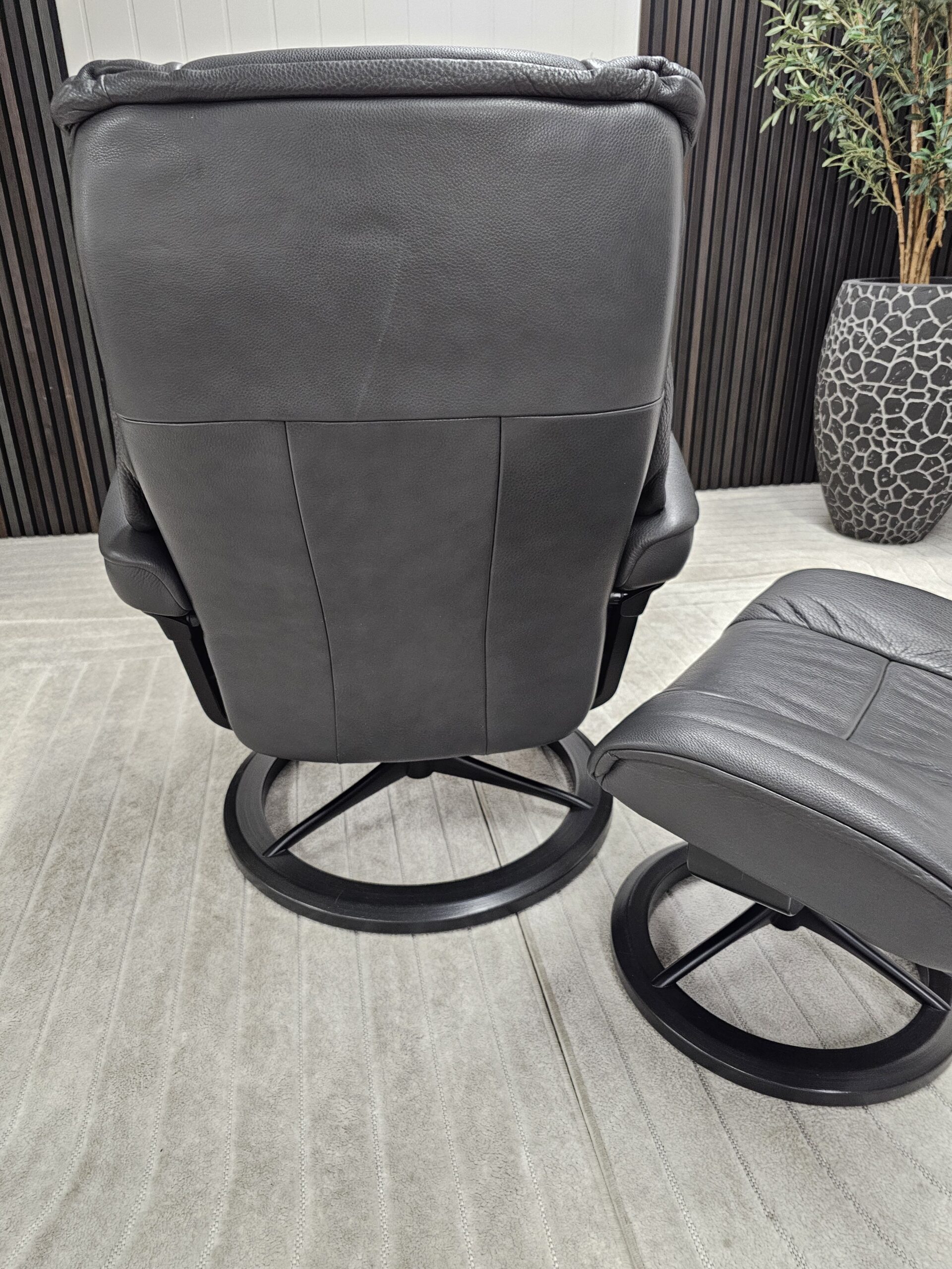 Stressless® Mayfair Signature lenestol med krakk - Bilde 15
