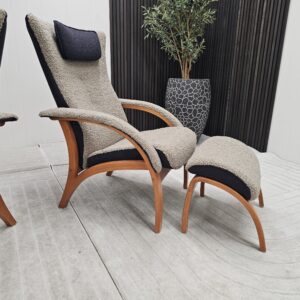 2 stk. Brunstad Delta Legend fåreskinn lenestoler med krakk - Bilde 14