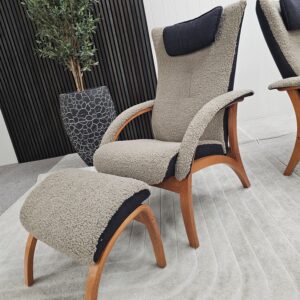 2 stk. Brunstad Delta Legend fåreskinn lenestoler med krakk - Bilde 13