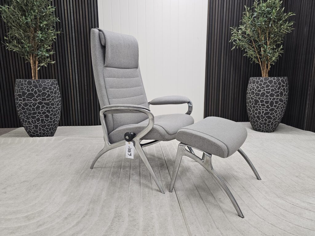 Stressless James lenestol med krakk