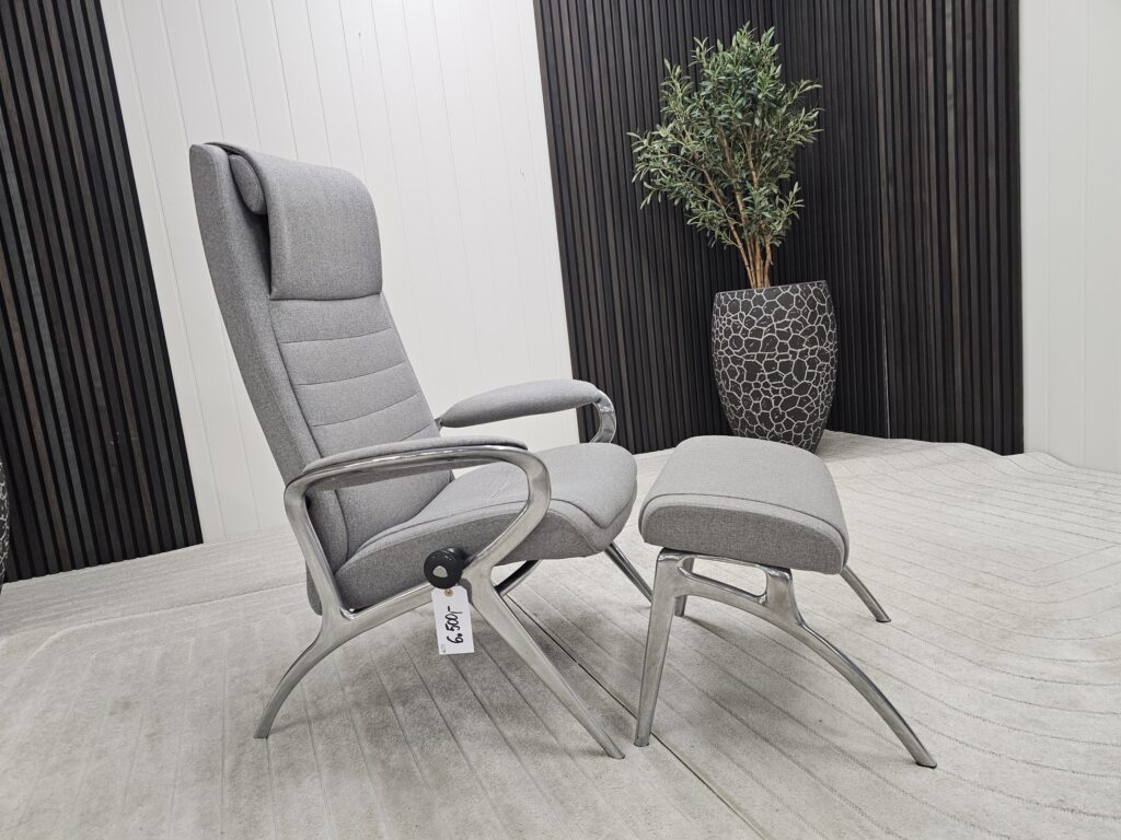 Stressless James lenestol med krakk