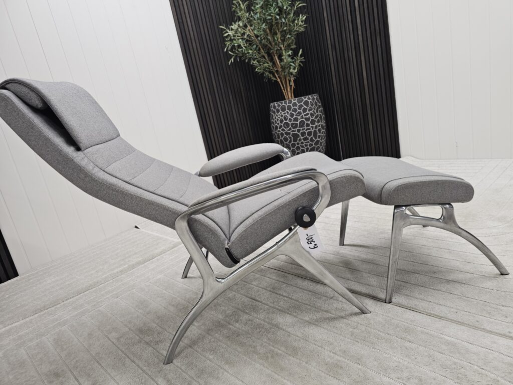Stressless James lenestol med krakk