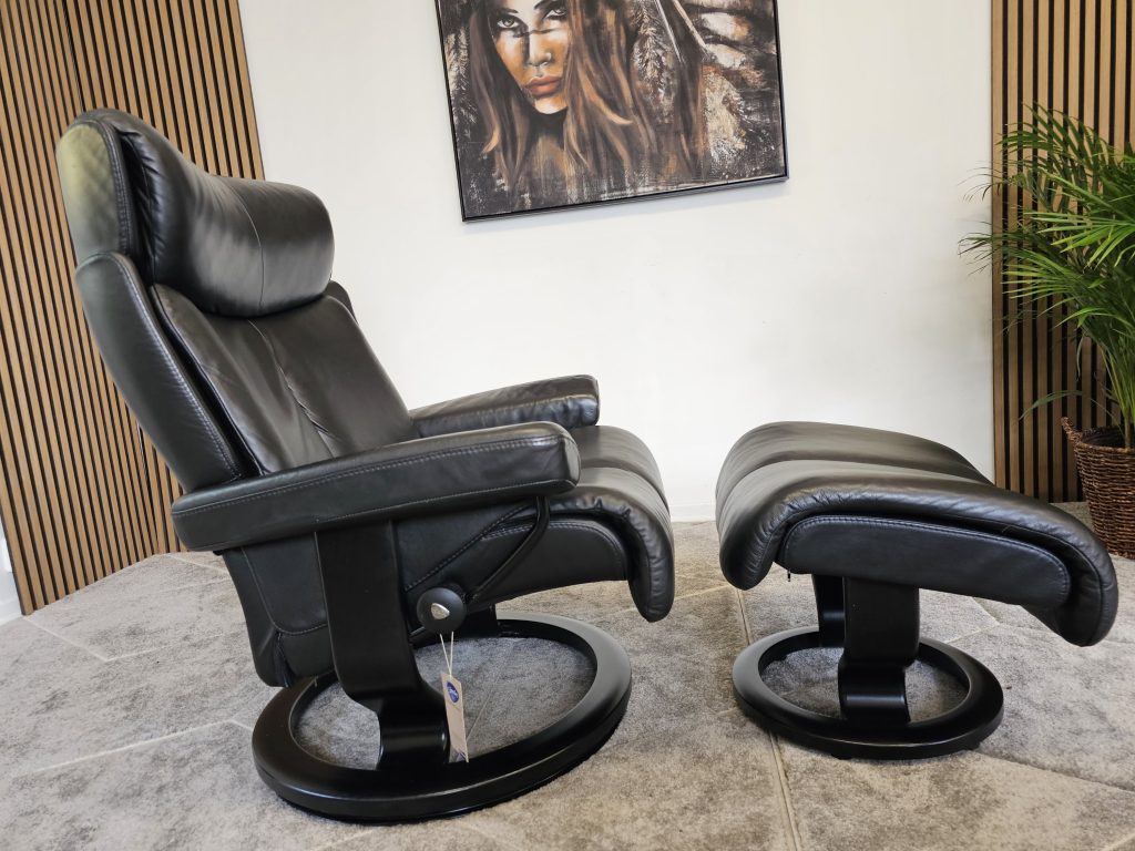 Stressless® Magic lenestol med krakk