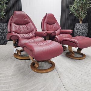 2 stk. Stressless Voyager lenestol med krakk - Bilde 1