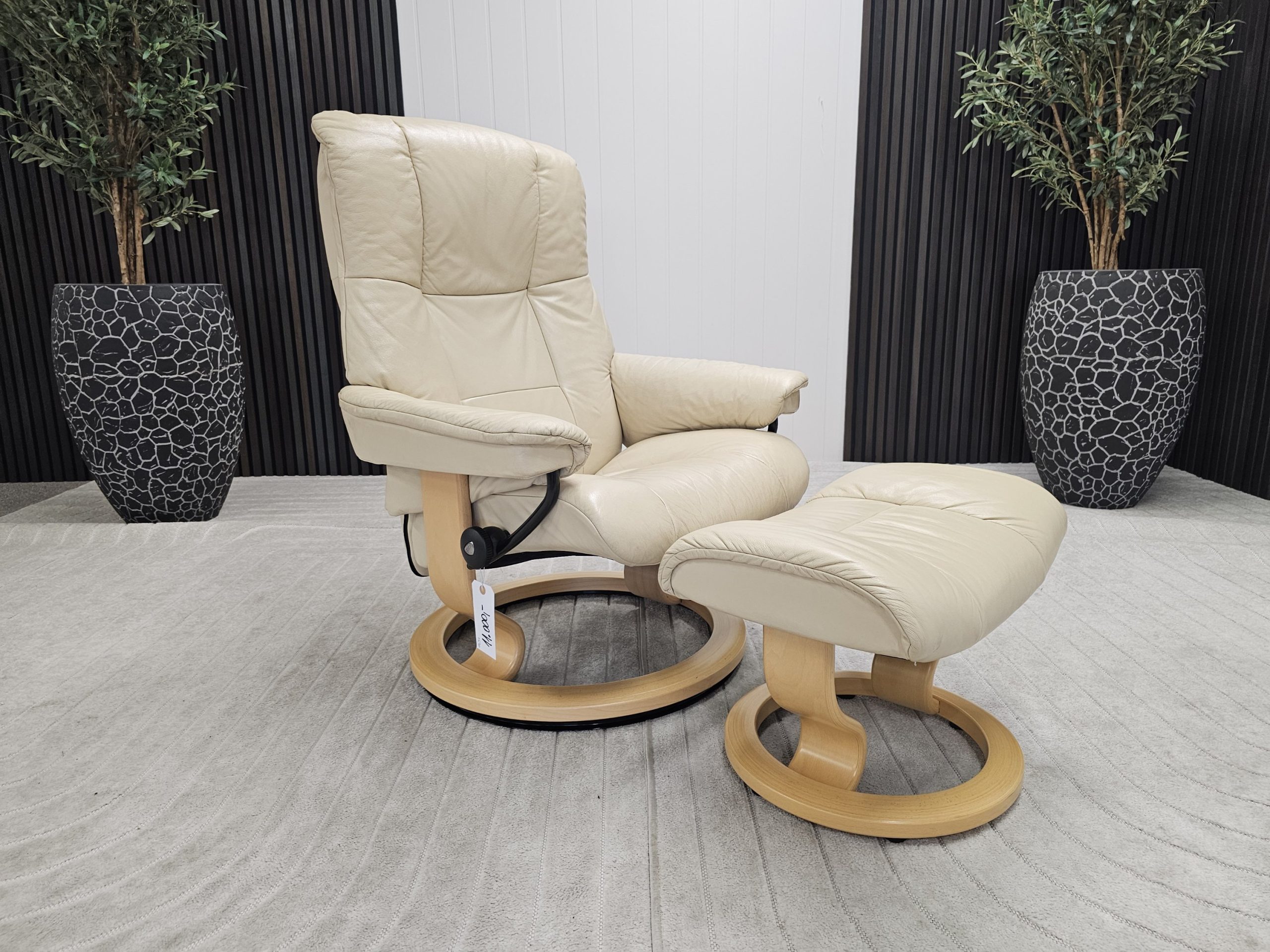 Stressless Mayfair lenestol med krakk - Bilde 1