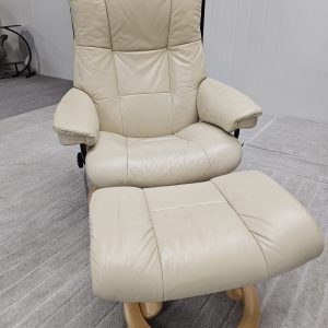 Stressless Mayfair lenestol med krakk - Bilde 5
