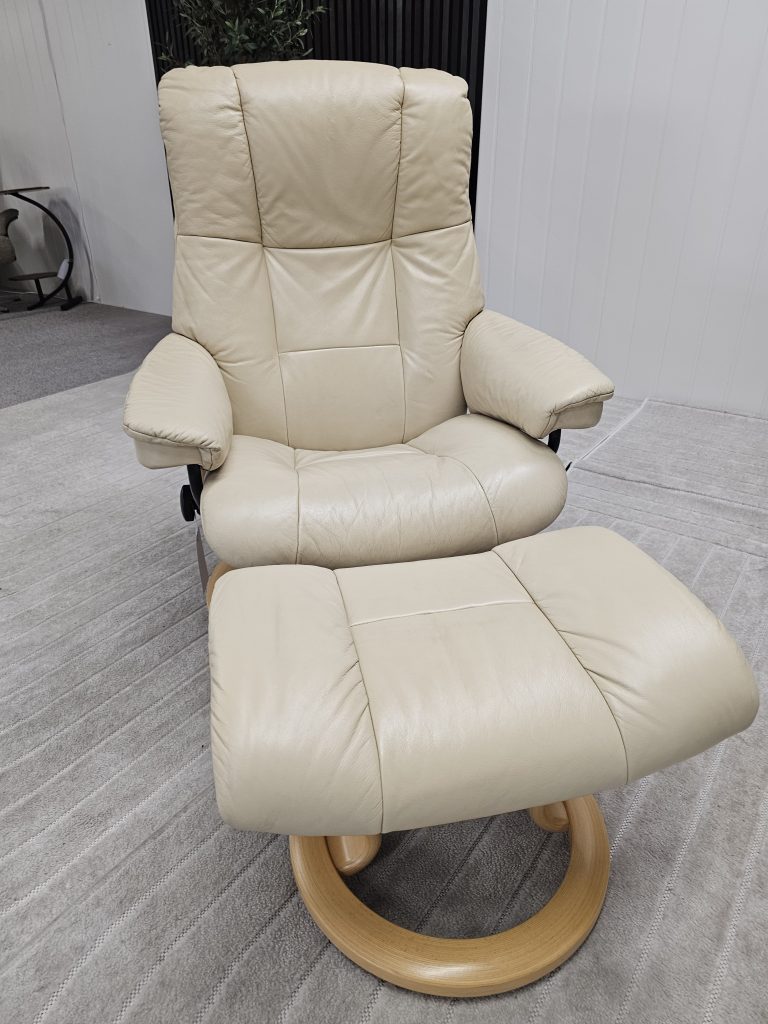 Stressless Mayfair lenestol med krakk