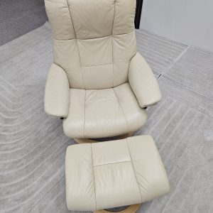 Stressless Mayfair lenestol med krakk - Bilde 12