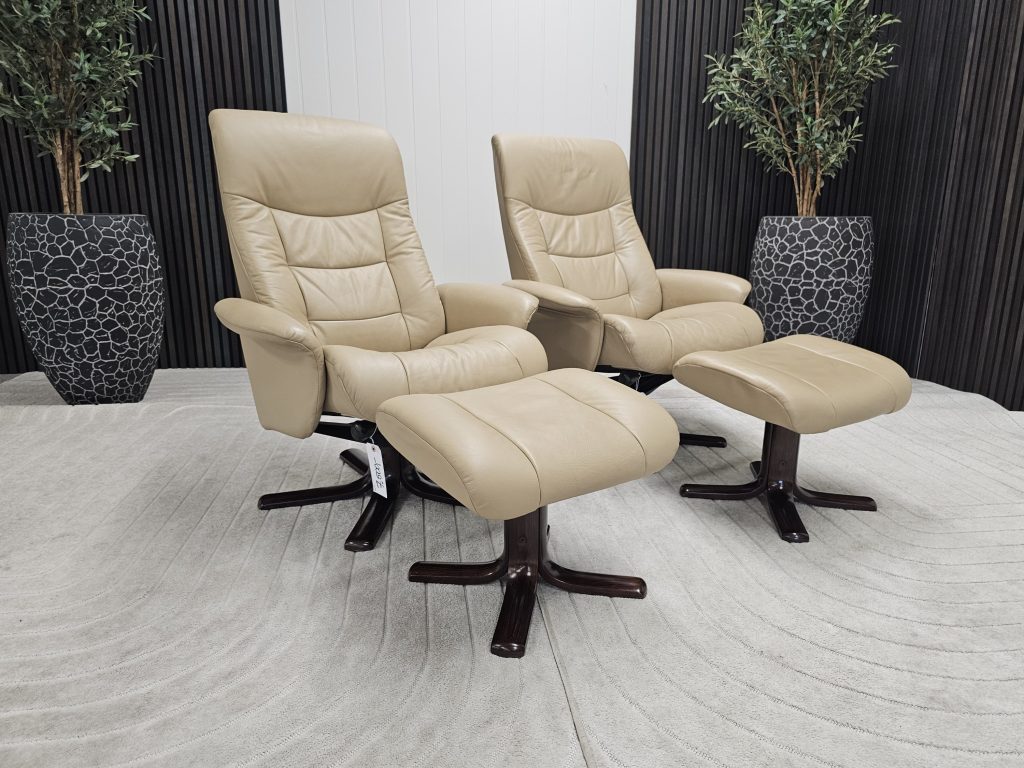 2 stk IMG Comfort lenestoler med krakk